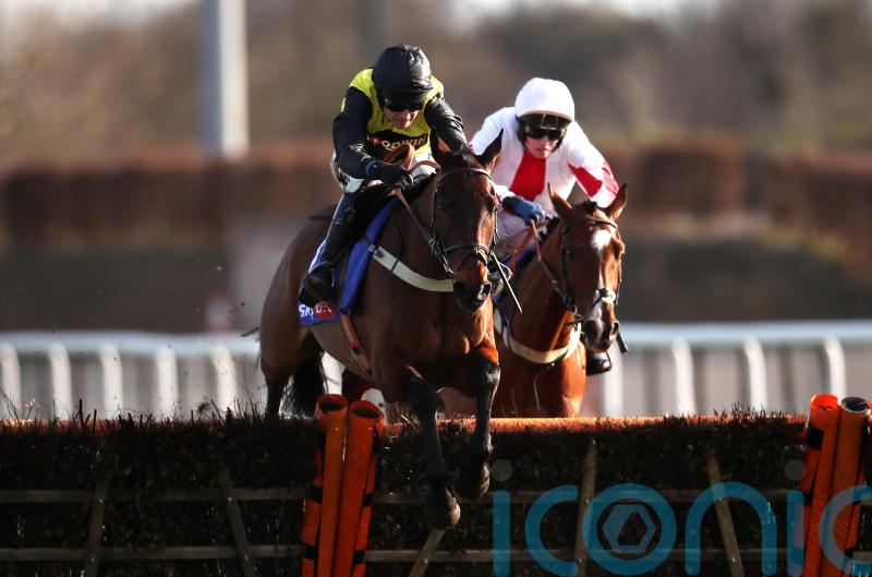 Aucunrisque delivers Dovecote triumph for Chris Gordon