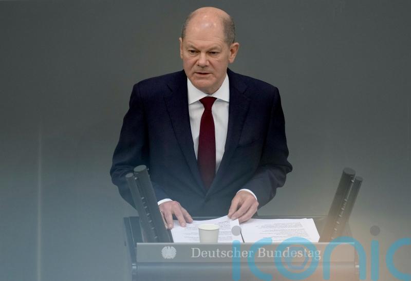 Germany commits 100 billion euros to new armed forces fund