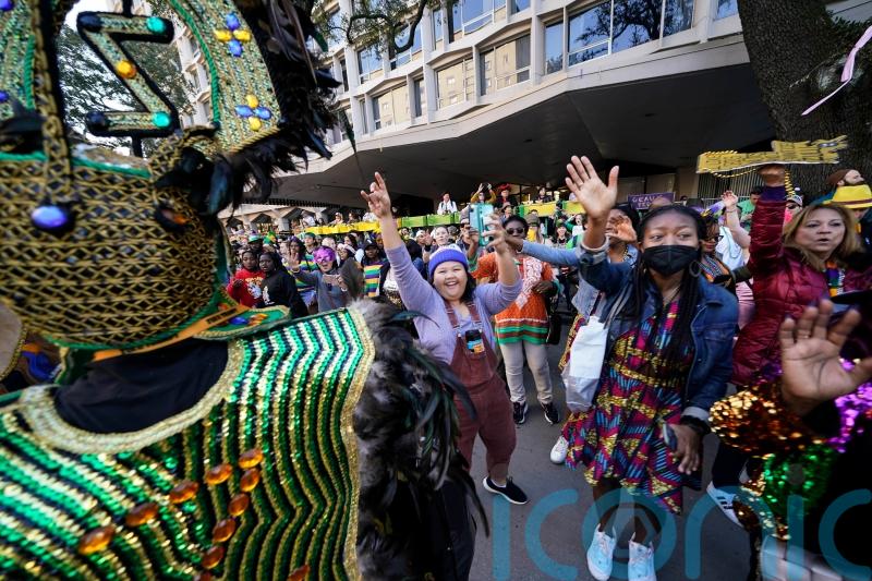 Crowds return to New Orleans as city celebrates Mardi Gras with few restrictions