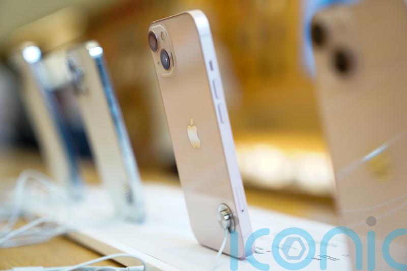 Apple halts the sale of its products in Russia over Ukraine invasion