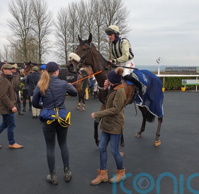 Last Royal upholds family honour at Wincanton