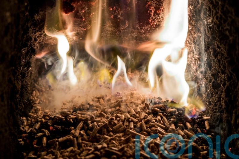 RHI to continue as DUP and Sinn Fein clash over future of scheme