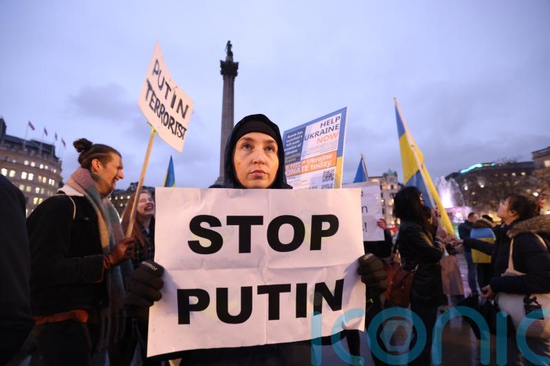 Ukraine ceasefire reports welcomed but little sign of Russian aggression abating