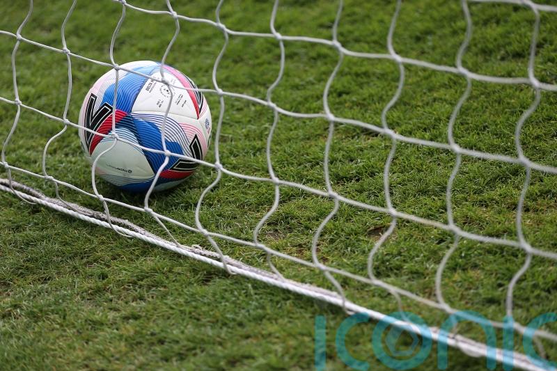 Lee Bradbury gets off to winning start as Eastleigh ease past Wealdstone