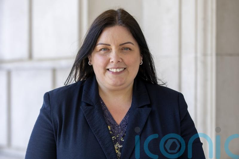 Minister writes to head of civil service over helping refugees fleeing Ukraine