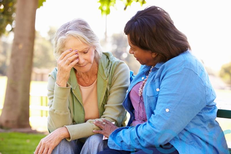 Dear Fiona: How can I support my grieving friend?