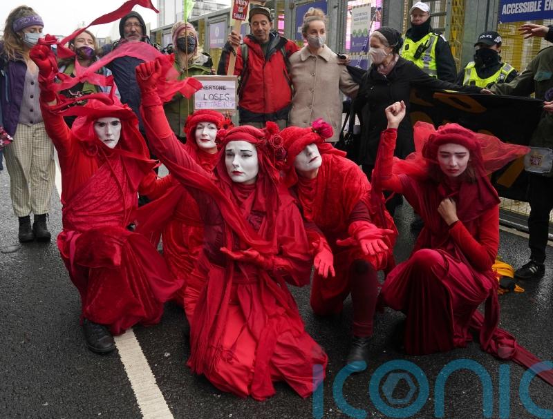 Extinction Rebellion plans to block oil refineries next month