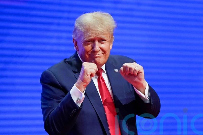 Trump plane makes emergency landing after engine failure
