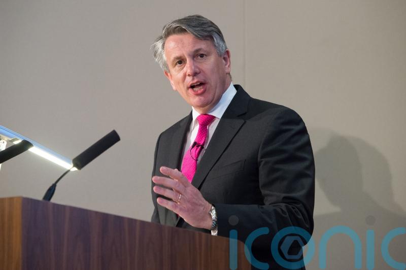 Shell boss pockets £1m pay rise