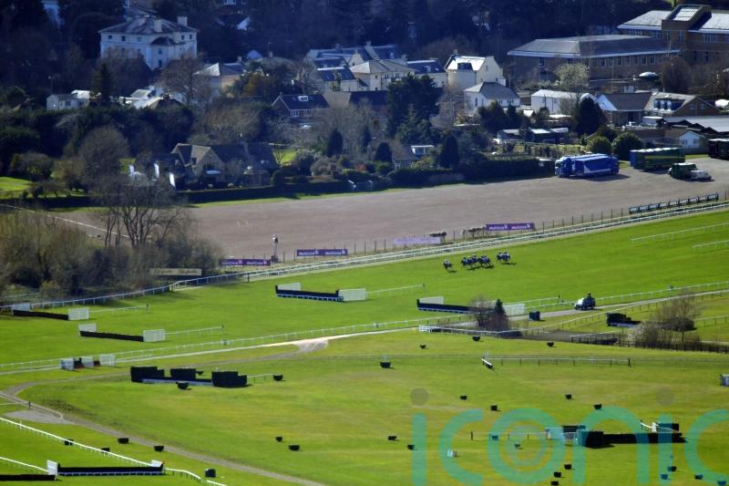 Cheltenham begin watering on New course ahead of Festival