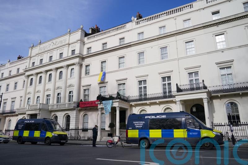 No 10 looking at mansions and Chelsea FC hotel as options to house refugees
