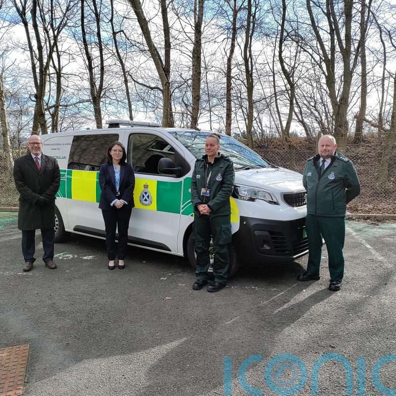 Ambulance service takes on extra staff to improve mental health care