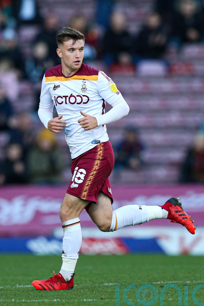 Bradford duo Elliot Watt and Alex Gilliead face late fitness tests