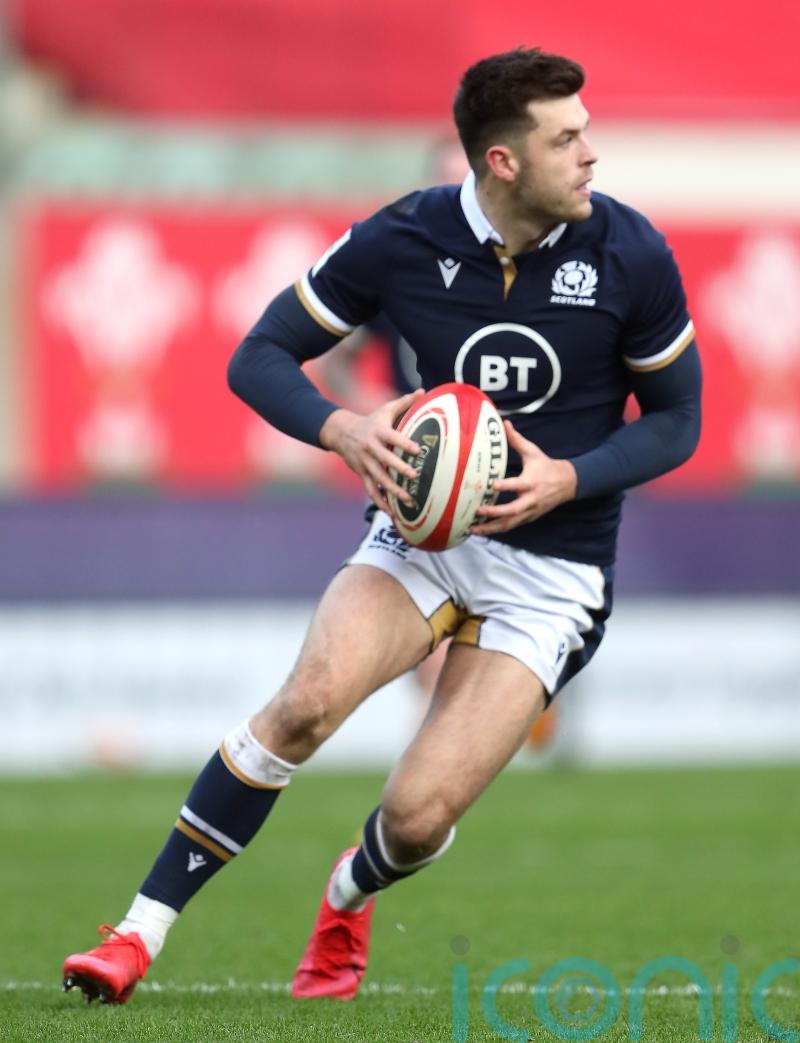 Mike Catt urges Ireland to put pressure on rookie fly-half Blair Kinghorn