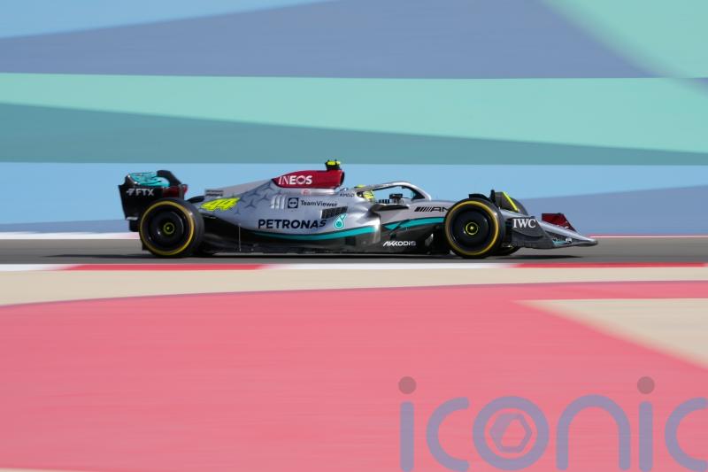 Lewis Hamilton writes off Bahrain chances after disappointing practice showing