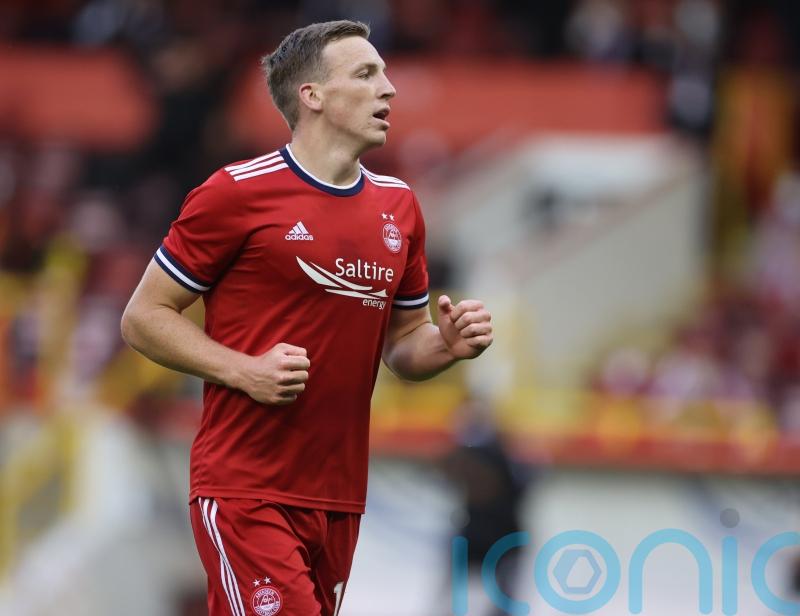 Lewis Ferguson fires penalty double as Aberdeen beat 10-man Hibernian 3-1