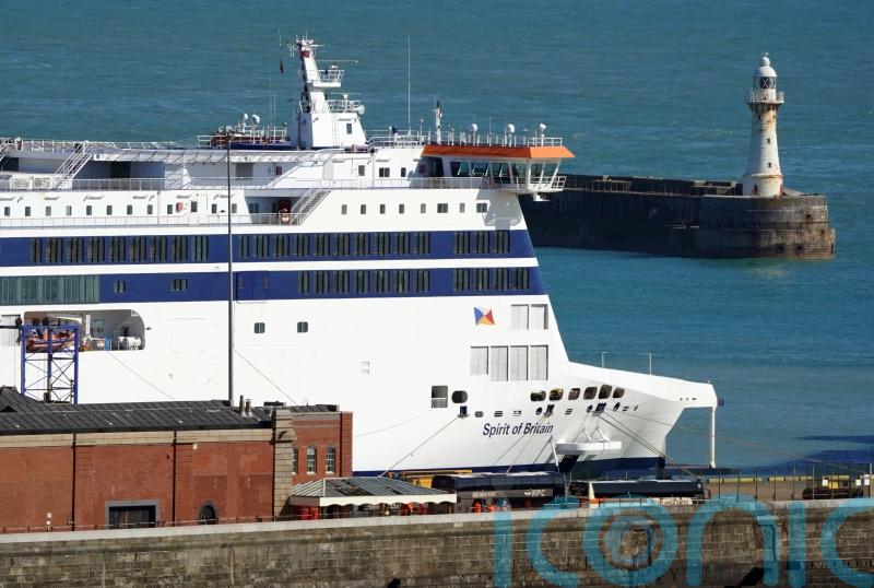 Labour to force vote on boosting workers’ rights in wake of P&O sackings