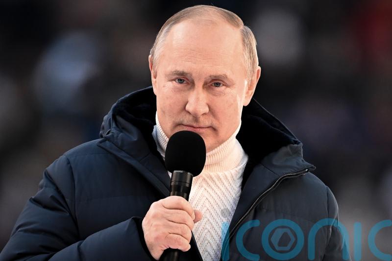Putin’s Russia blamed by No 10 for hoax calls targeting Johnson’s Cabinet