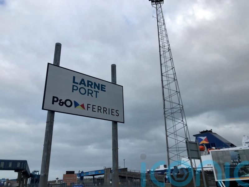 P&O must change course or reputation will take ‘massive hit’, minister warns