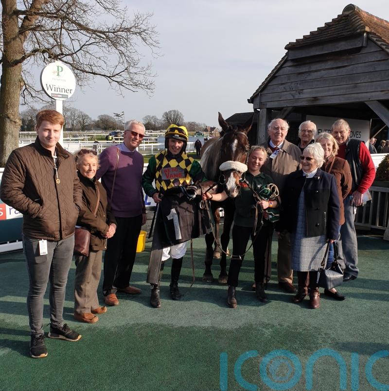 Mullins and Nolan team up for Plumpton double