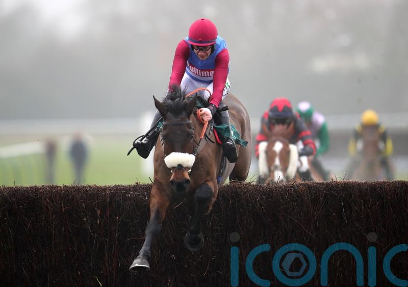 Threeunderthrufive in contention for Sandown