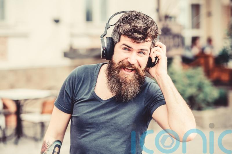 5 of the best everyday money-saving podcasts