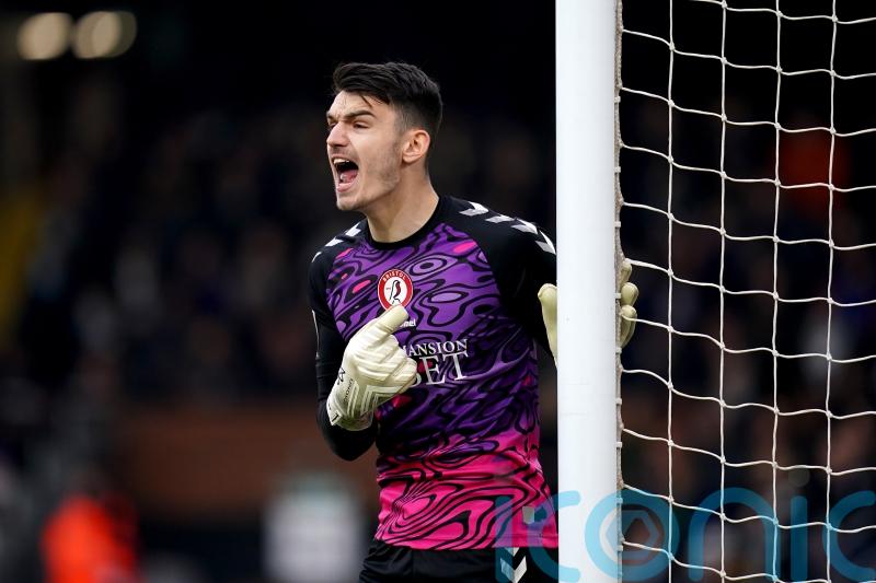 Bristol City goalkeeper Max O’Leary receives Republic of Ireland call-up