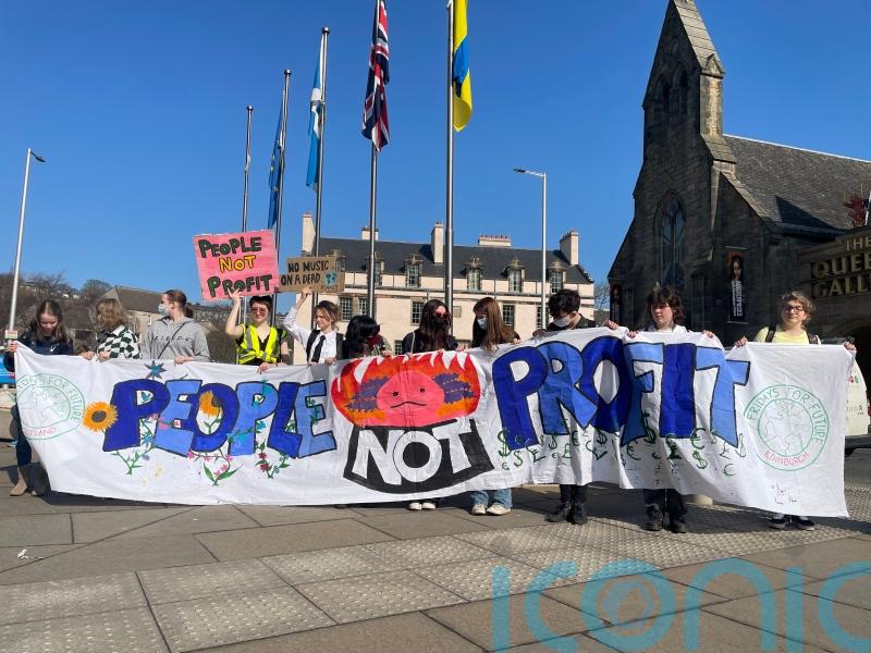 School strikers march through Edinburgh to demand climate action