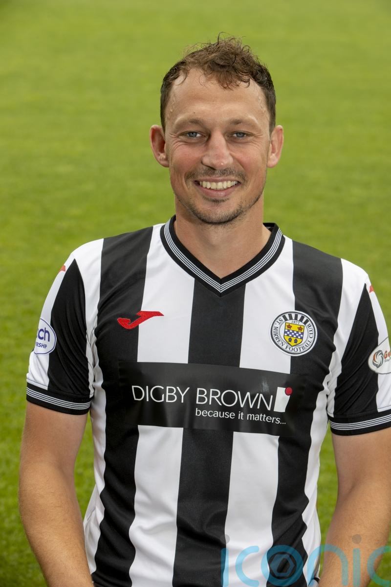 Kristian Dennis strike gives Carlisle victory over Bristol Rovers