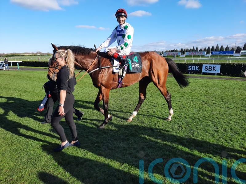 Raymond Tusk bounces back for Alan King at Doncaster