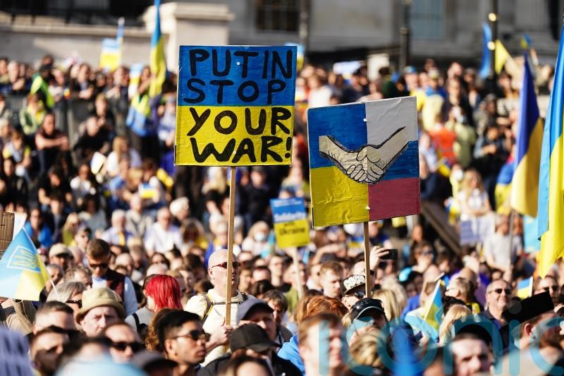 Government’s top legal adviser appoints war crimes lawyer to help Ukraine