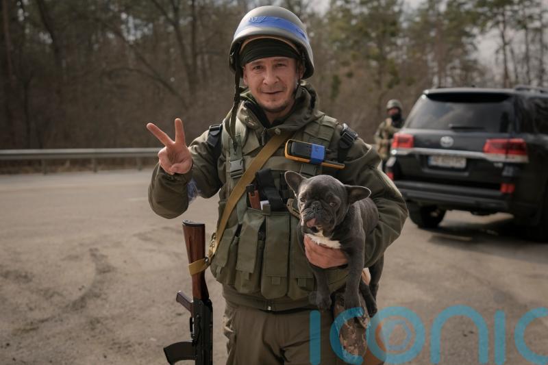 Ukraine preparing for fresh attacks as Russia withdraws forces from Kyiv