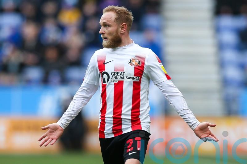 Sunderland duo hoping to be fit for home clash with Gillingham