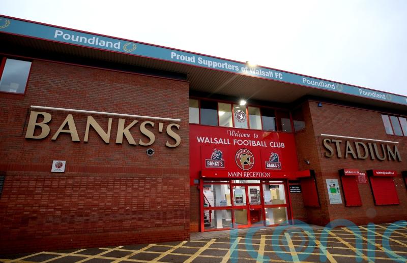 Otis Khan scores against former club Walsall to wrap up Leyton Orient win