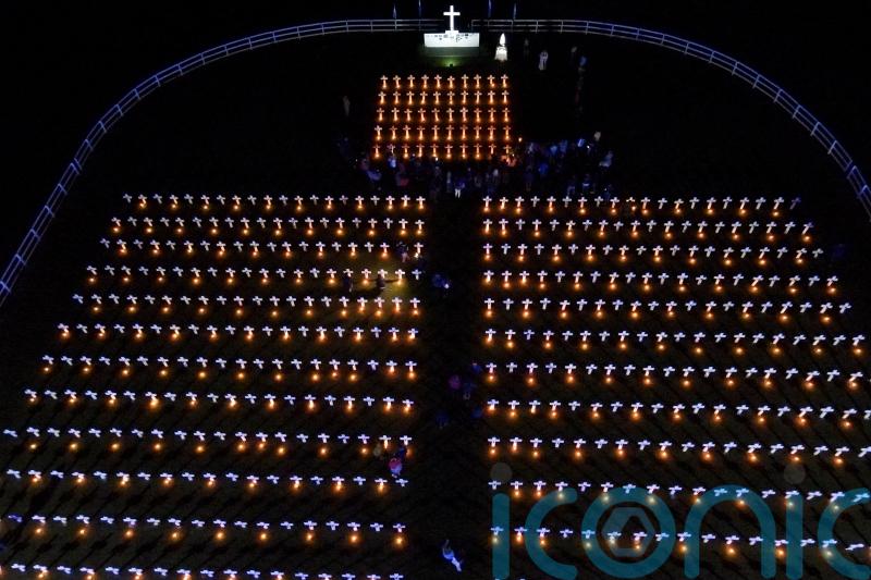 Argentines mourn Falklands fallen on war’s anniversary