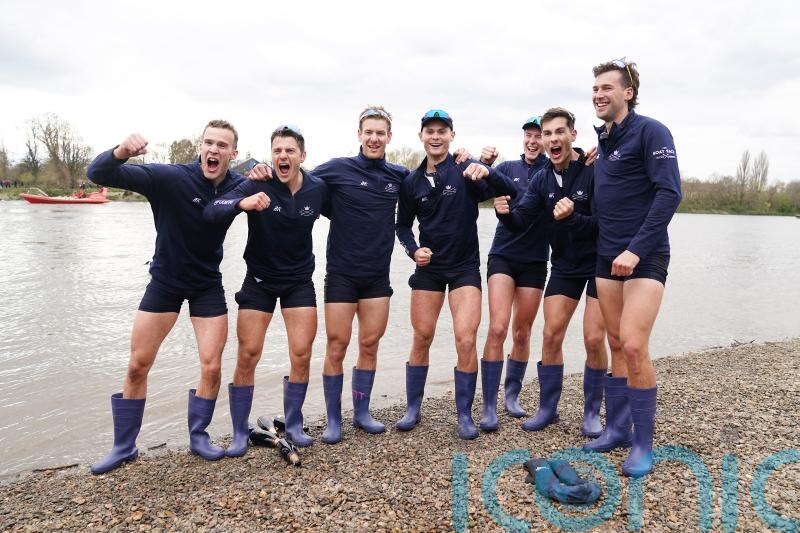 Oxford overcome Cambridge to win men’s Boat Race for first time since 2017
