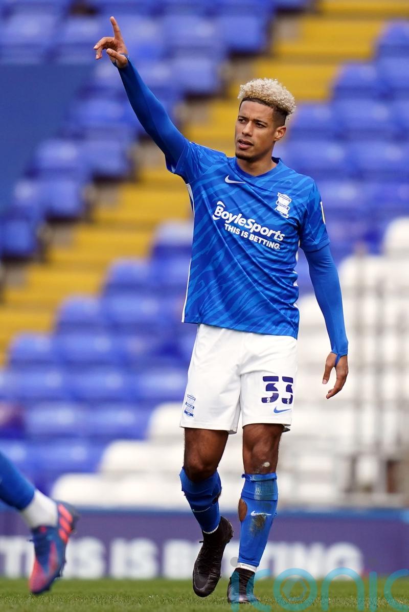 Lyle Taylor penalty puts dent in West Brom’s promotion push