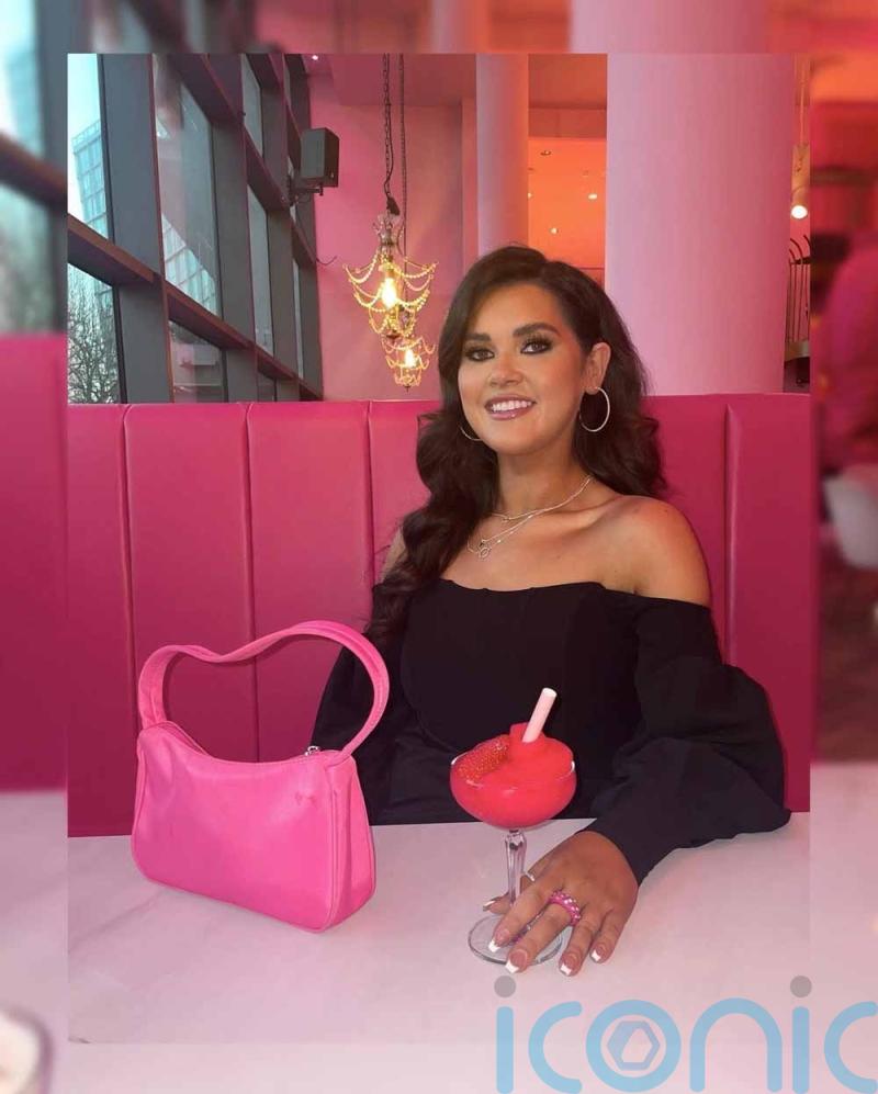 A 32st 6lb beautician who so feared getting stuck in a plane seat she bought two to fly to Portugal sheds 19st 4lb after £5,450 gastric bypass