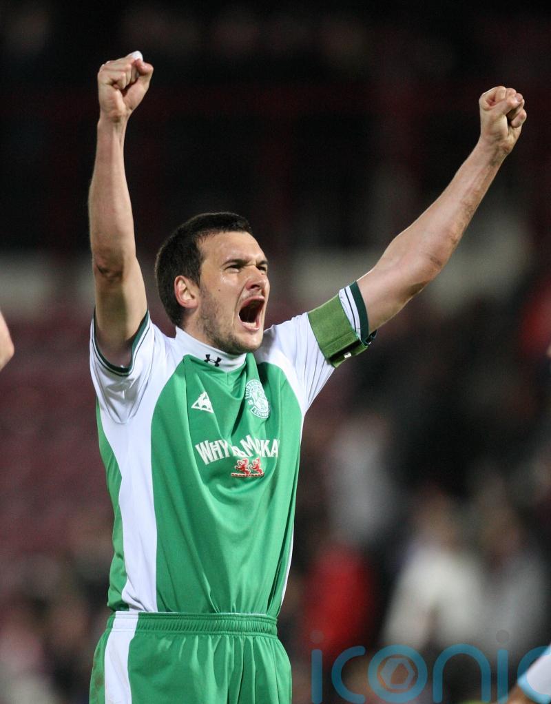 Ian Murray: Hibernian can challenge in Edinburgh derby double-header with Hearts