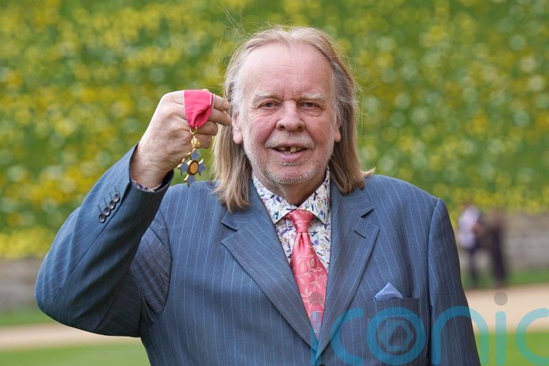 Wakeman and Humperdinck honoured by Anne at investiture ceremony