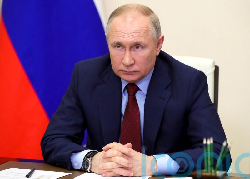 50 former heads of state and prime ministers back call for tribunal to try Putin