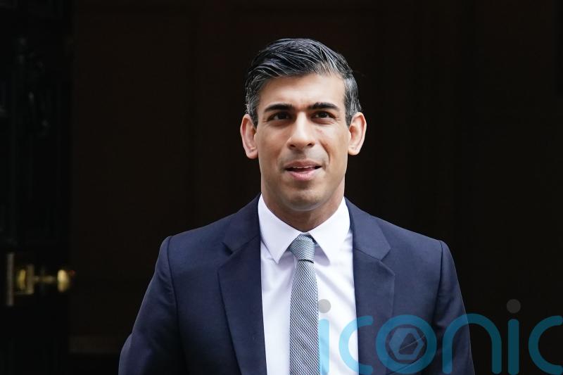 Sunak defends wife over non-dom status as allies ‘blame No 10’ for leaks