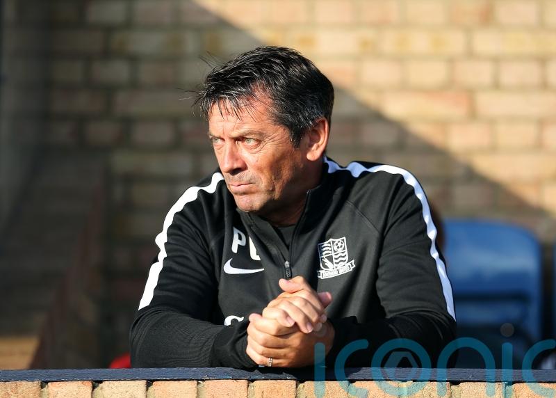 Phil Brown makes rallying cry after defeat at Crawley leaves Barrow in trouble