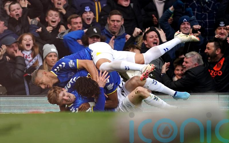 Everton beat Manchester United to boost survival bid as Chelsea hammer Saints