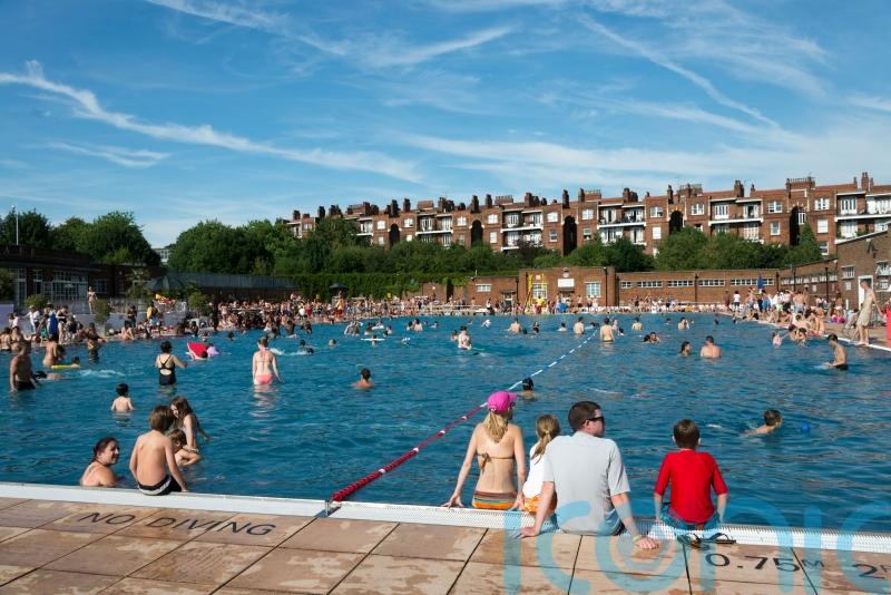 With Easter weekend set to be ‘hotter than Ibiza’, 5 sun safety tips for adults and children