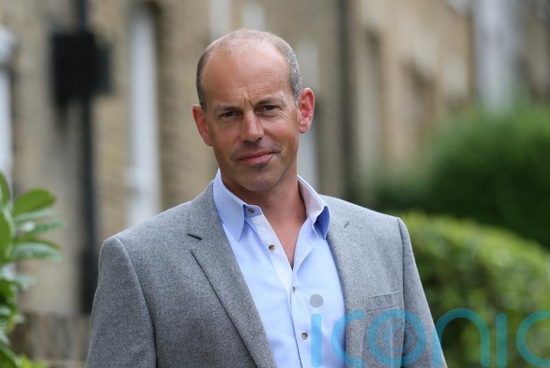 Phil Spencer’s top tips for making a house move cheap and easy