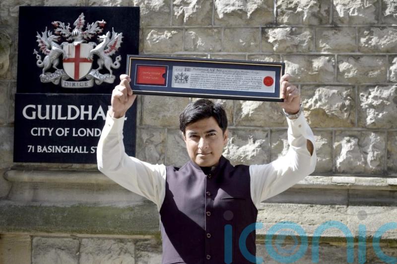Campaigner who delivered free meals to frontline workers honoured by city