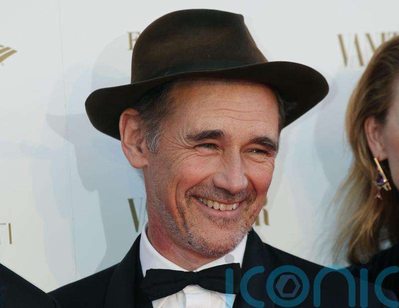 Sir Mark Rylance urges university to ban rat swim experiments