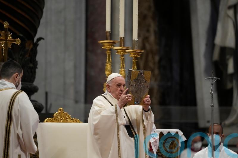 Pope Francis visits Italian prison for Holy Week foot-washing ritual