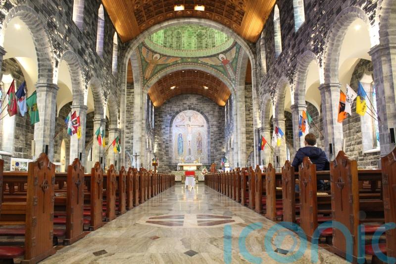 Churchgoers on island of Ireland raise 3.25 million euro for Ukraine